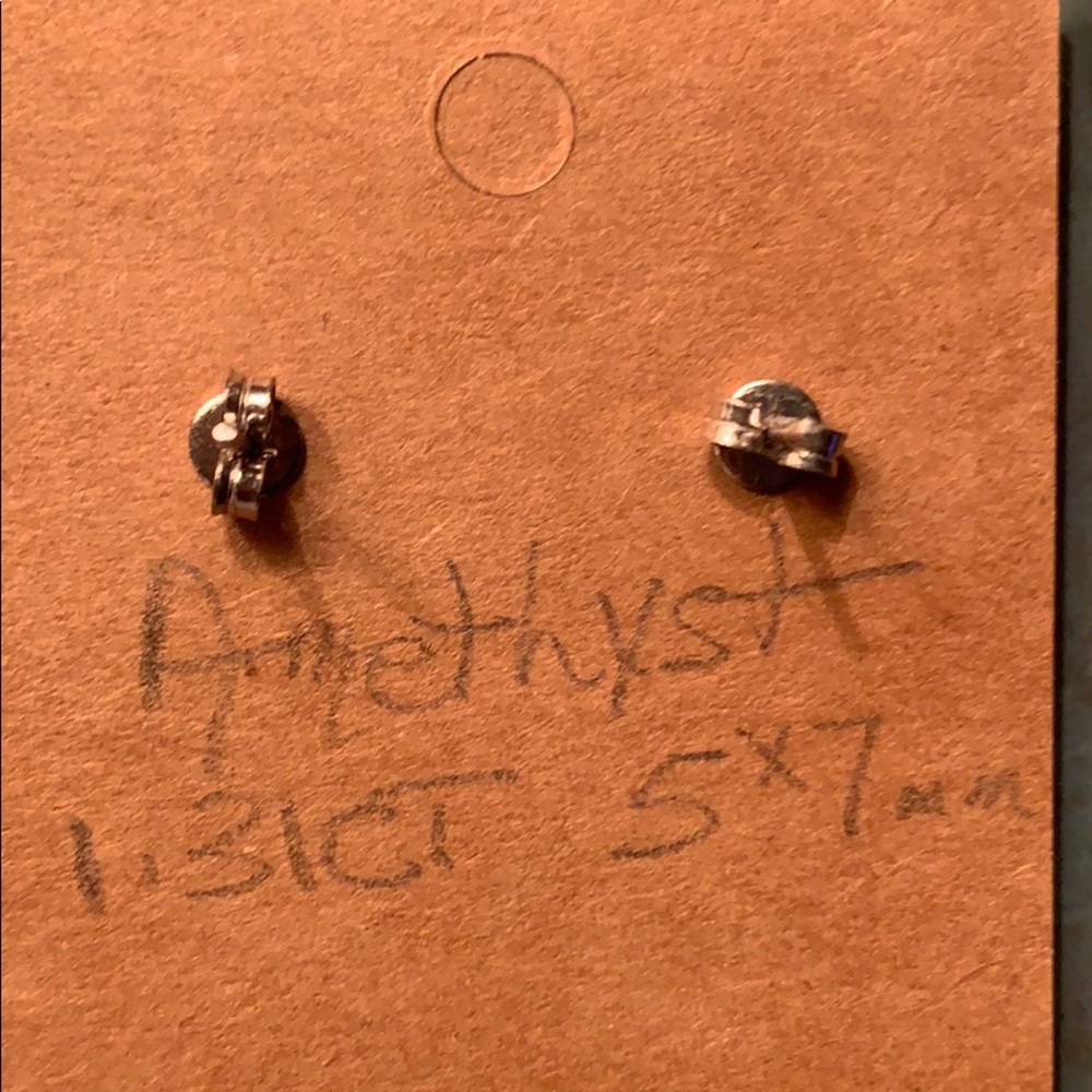 GREEN AMETHYST STUD EARRINGS - Picture 4 of 4